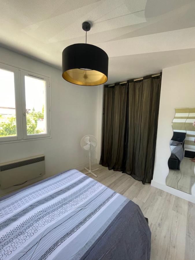 T2 Proche Plage Carqueiranne Kültér fotó